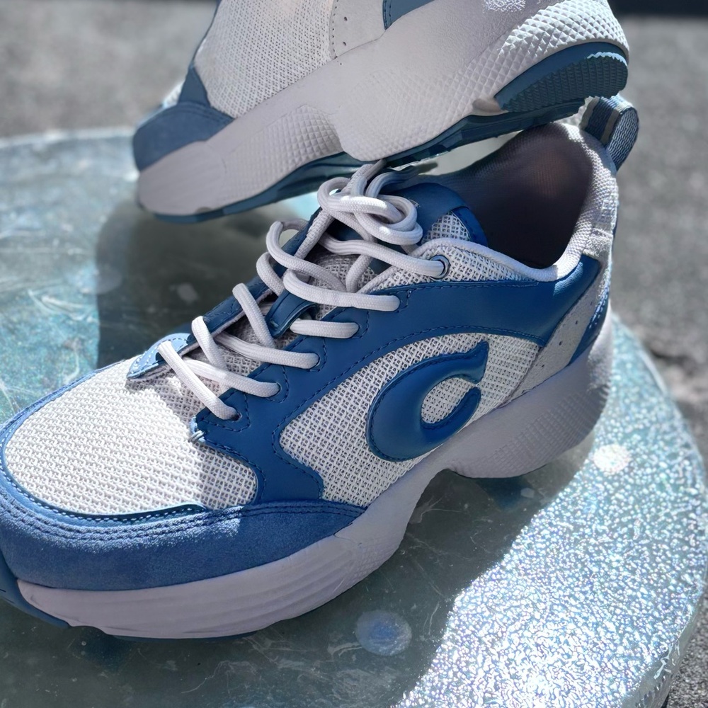 Coach Blue and Cream Sneakers Modern Design - Picture 4 of 6